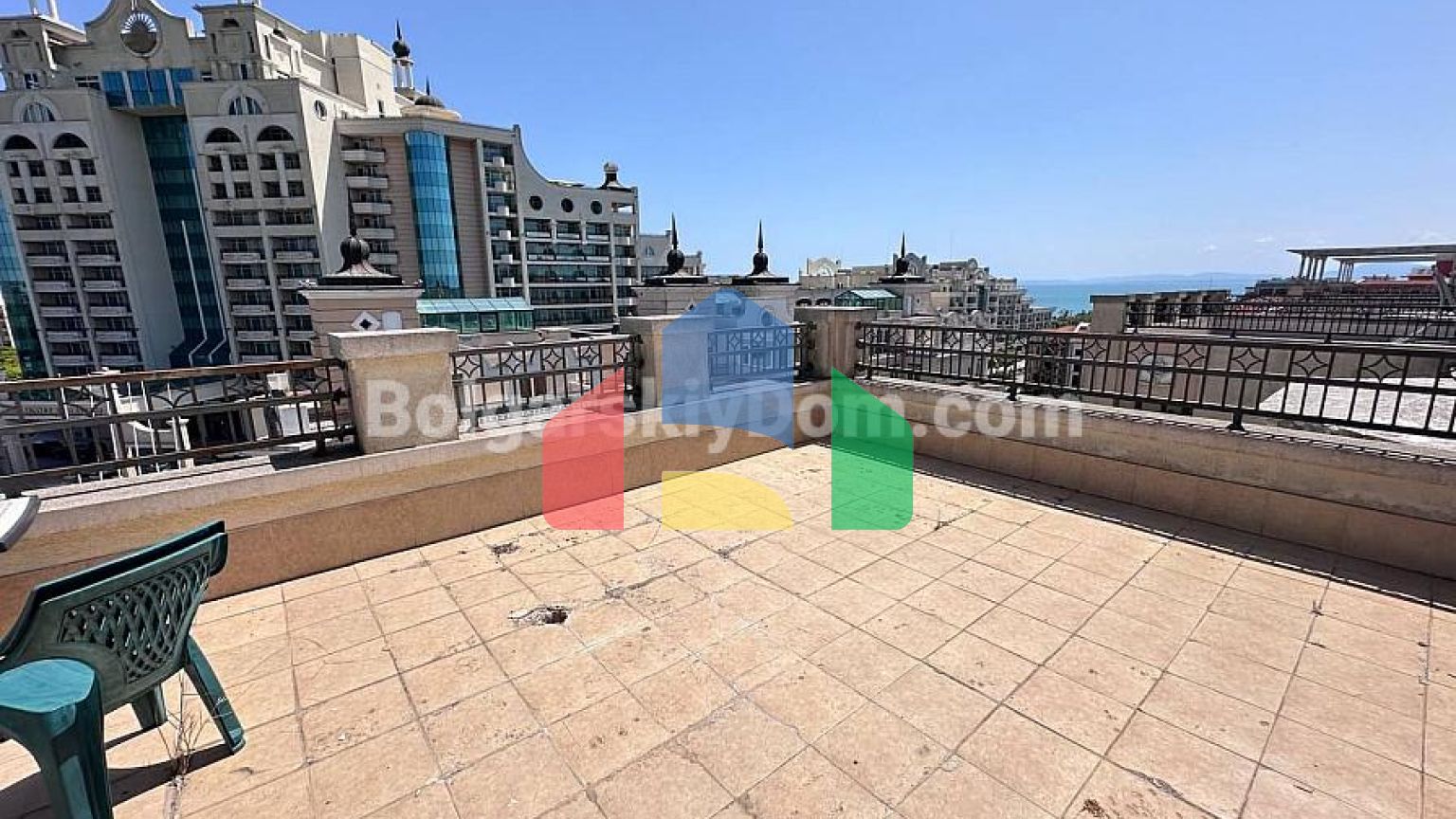 Трехкомнатная квартира в Сансет Резорт