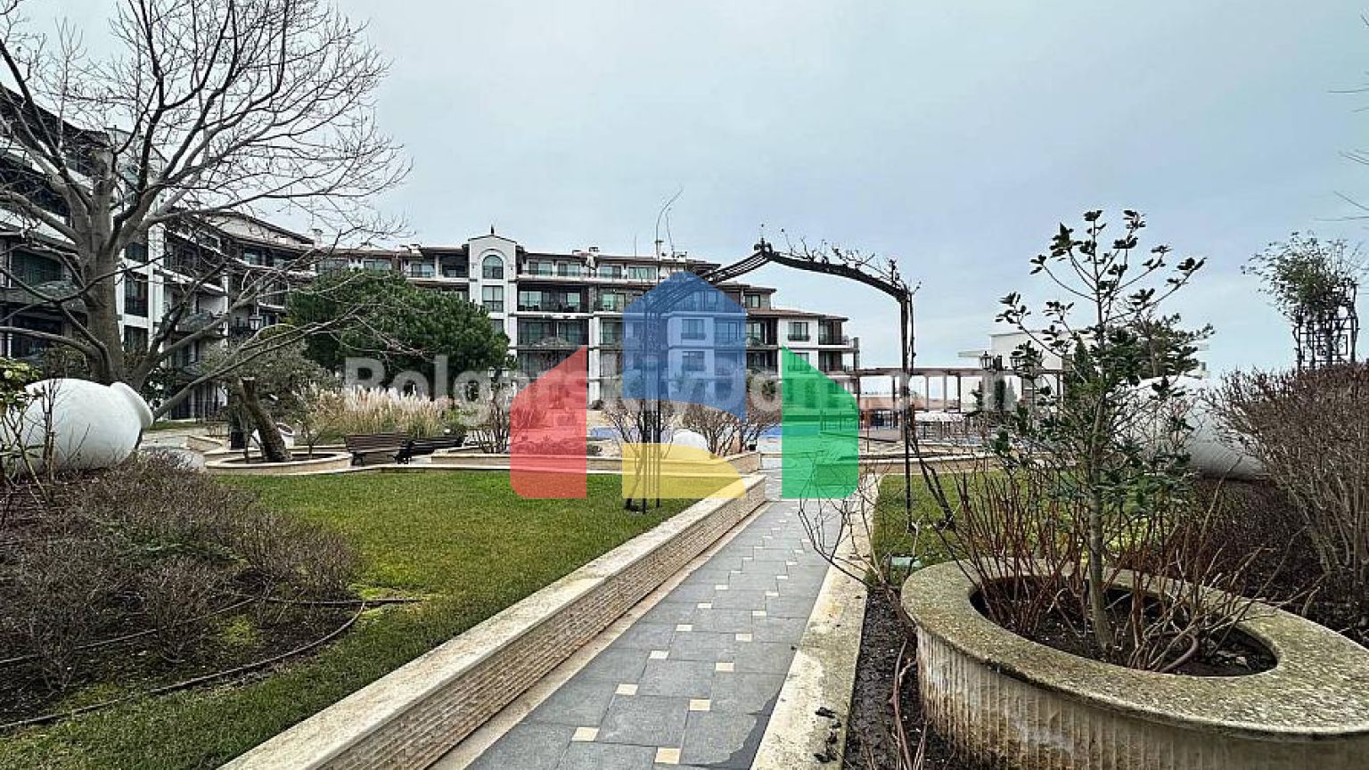 Двухкомнатная квартира в Роуз Гарденс Бутик