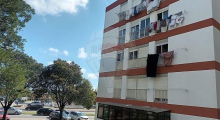 Residential - Condo/Apartment - T2 - Massamá e Monte Abraão, Sintra - PT
