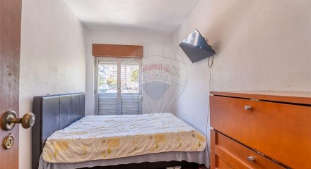 Residential - Condo/Apartment - T2 - Massamá e Monte Abraão, Sintra - PT