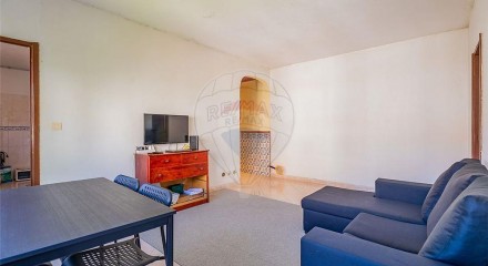 Residential - Condo/Apartment - T2 - Massamá e Monte Abraão, Sintra - PT