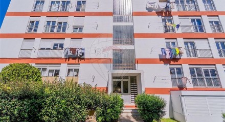 Residential - Condo/Apartment - T2 - Massamá e Monte Abraão, Sintra - PT