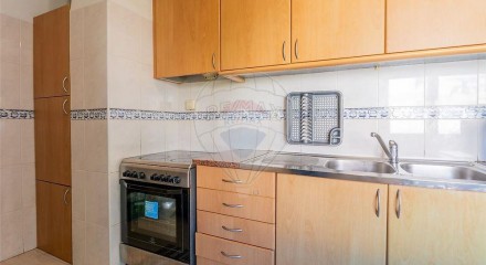 Residential - Condo/Apartment - T2 - Massamá e Monte Abraão, Sintra - PT