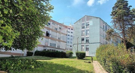 Residential - Condo/Apartment - T2 - Massamá e Monte Abraão, Sintra - PT