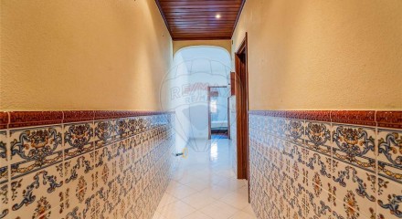 Residential - Condo/Apartment - T2 - Massamá e Monte Abraão, Sintra - PT