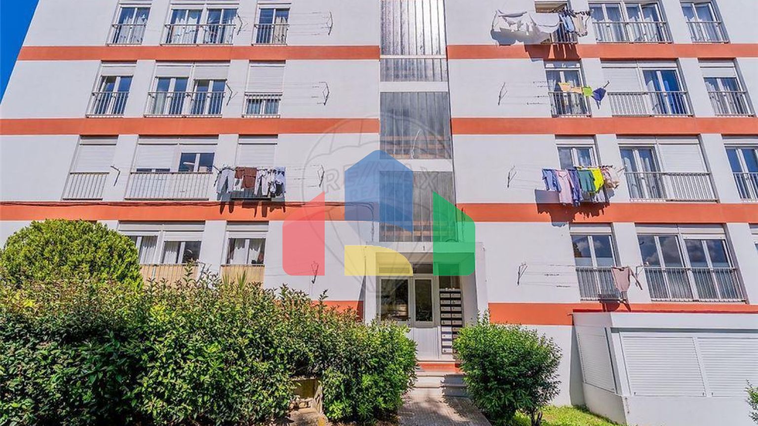 Residential - Condo/Apartment - T2 - Massamá e Monte Abraão, Sintra - PT