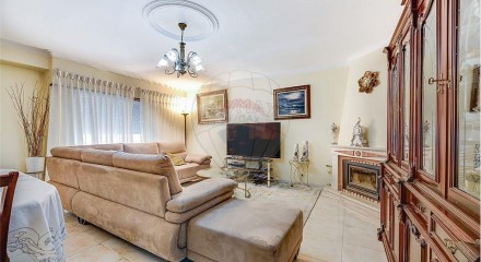 Residential - Condo/Apartment - T3 - Massamá e Monte Abraão, Sintra - PT