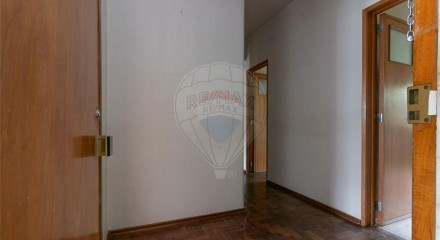 Residential - Condo/Apartment - T3 - Massamá e Monte Abraão, Sintra - PT