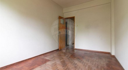Residential - Condo/Apartment - T3 - Massamá e Monte Abraão, Sintra - PT