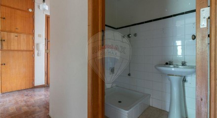 Residential - Condo/Apartment - T3 - Massamá e Monte Abraão, Sintra - PT