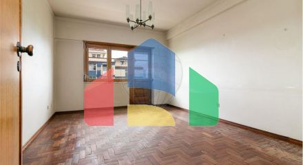 Residential - Condo/Apartment - T3 - Massamá e Monte Abraão, Sintra - PT
