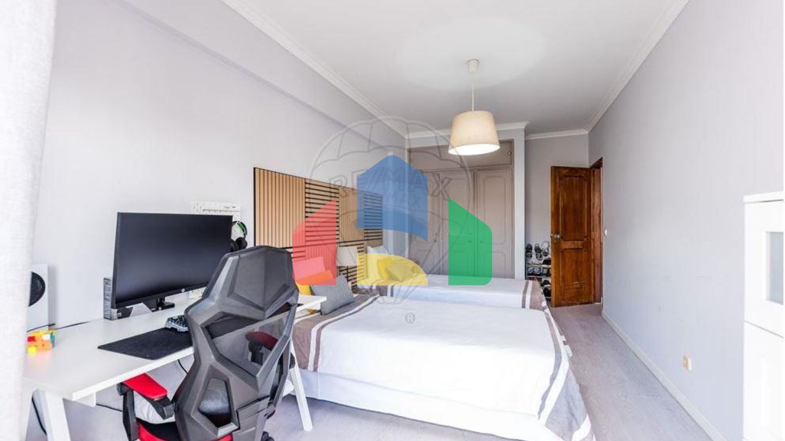 Residential - Condo/Apartment - T2 - Massamá e Monte Abraão, Sintra - PT