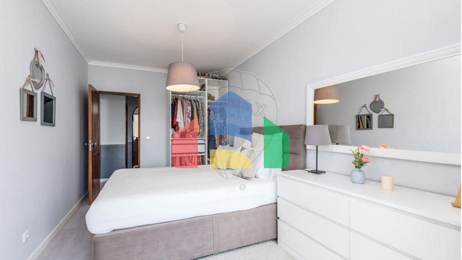 Residential - Condo/Apartment - T2 - Massamá e Monte Abraão, Sintra - PT