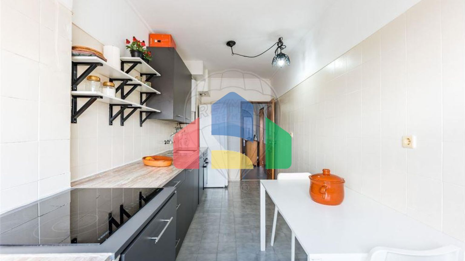 Residential - Condo/Apartment - T2 - Massamá e Monte Abraão, Sintra - PT