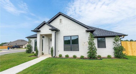 Residential - Single Family Home - Chandler, United States - United States
