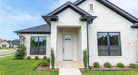 Residential - Single Family Home - Chandler, United States - United States