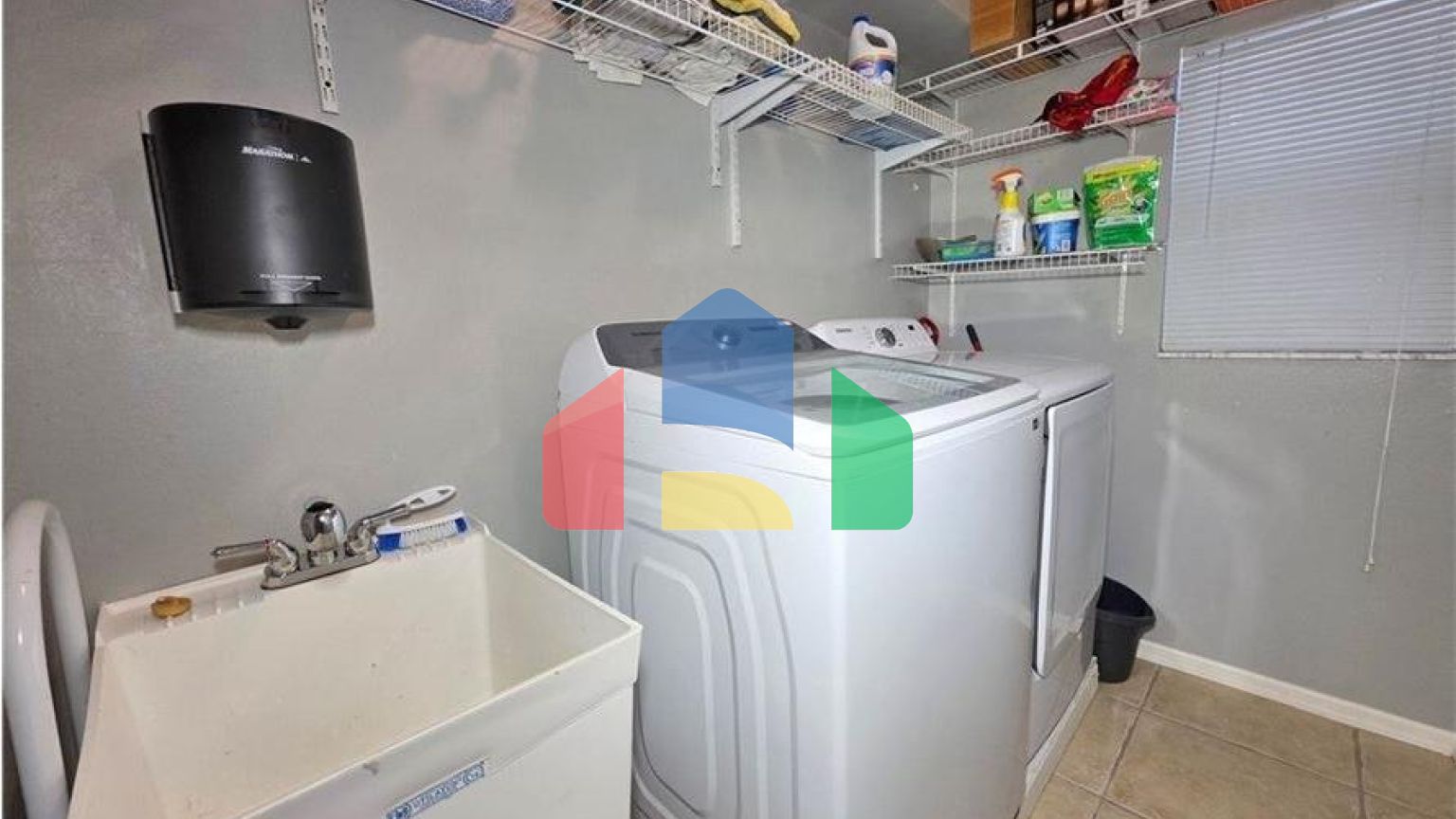 Residential - Single Family Home - Cape Coral, Florida, United States - United States