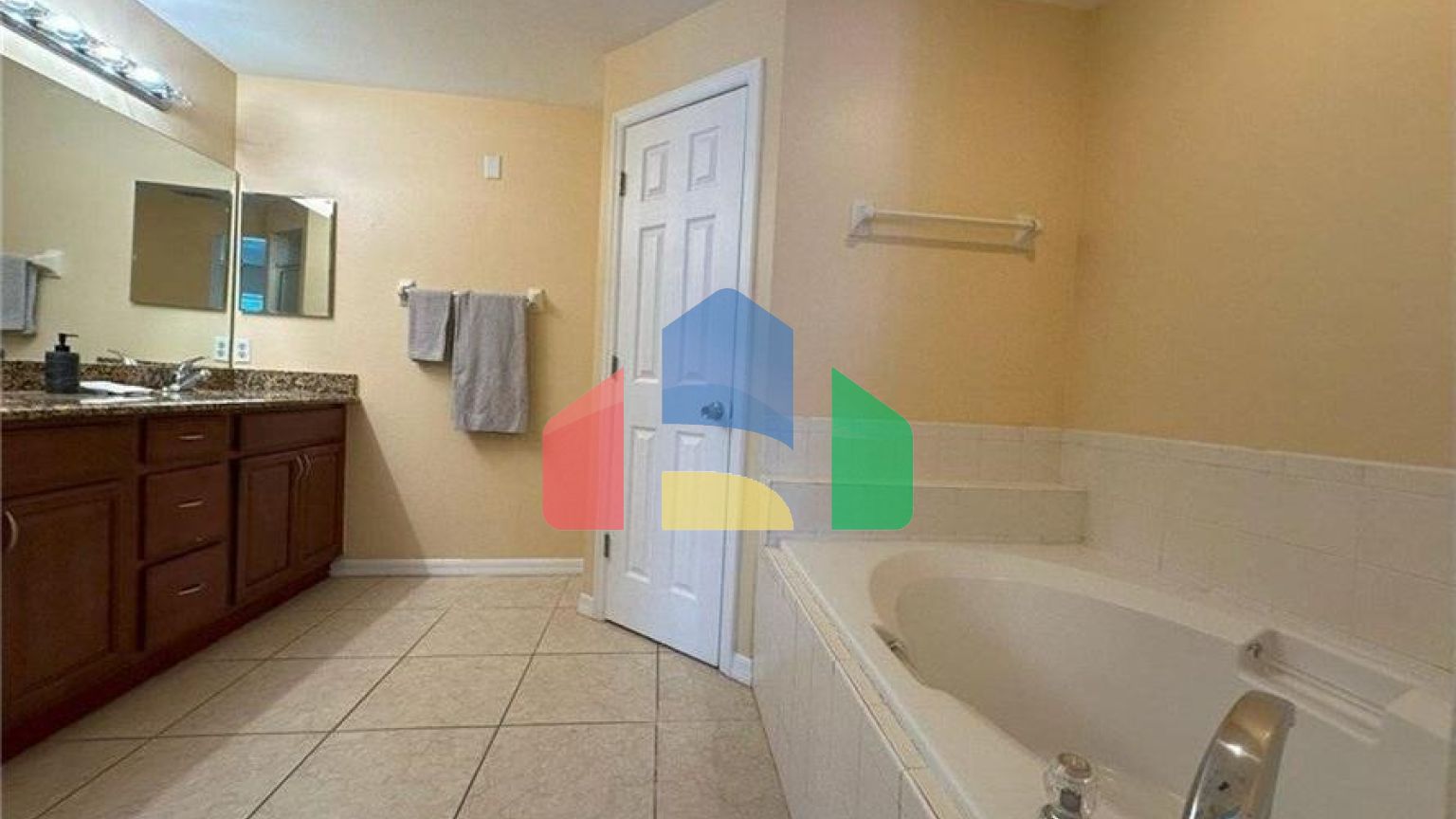 Residential - Single Family Home - Cape Coral, Florida, United States - United States