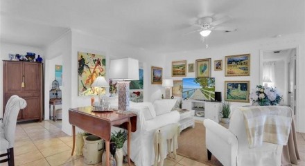 Residential - Single Family Home - Cape Coral, Florida, United States - United States