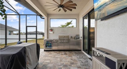 Residential - Single Family Home - Cape Coral, Florida, United States - United States