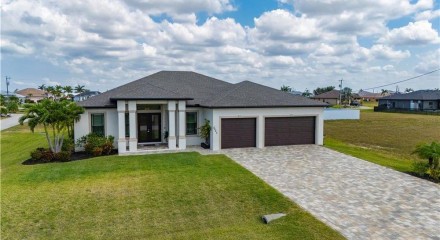 Residential - Single Family Home - Cape Coral, Florida, United States - United States