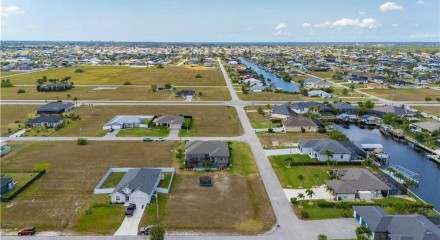 Residential - Single Family Home - Cape Coral, Florida, United States - United States