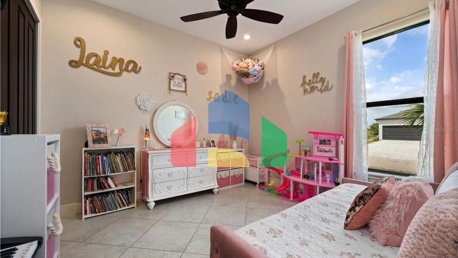 Residential - Single Family Home - Cape Coral, Florida, United States - United States