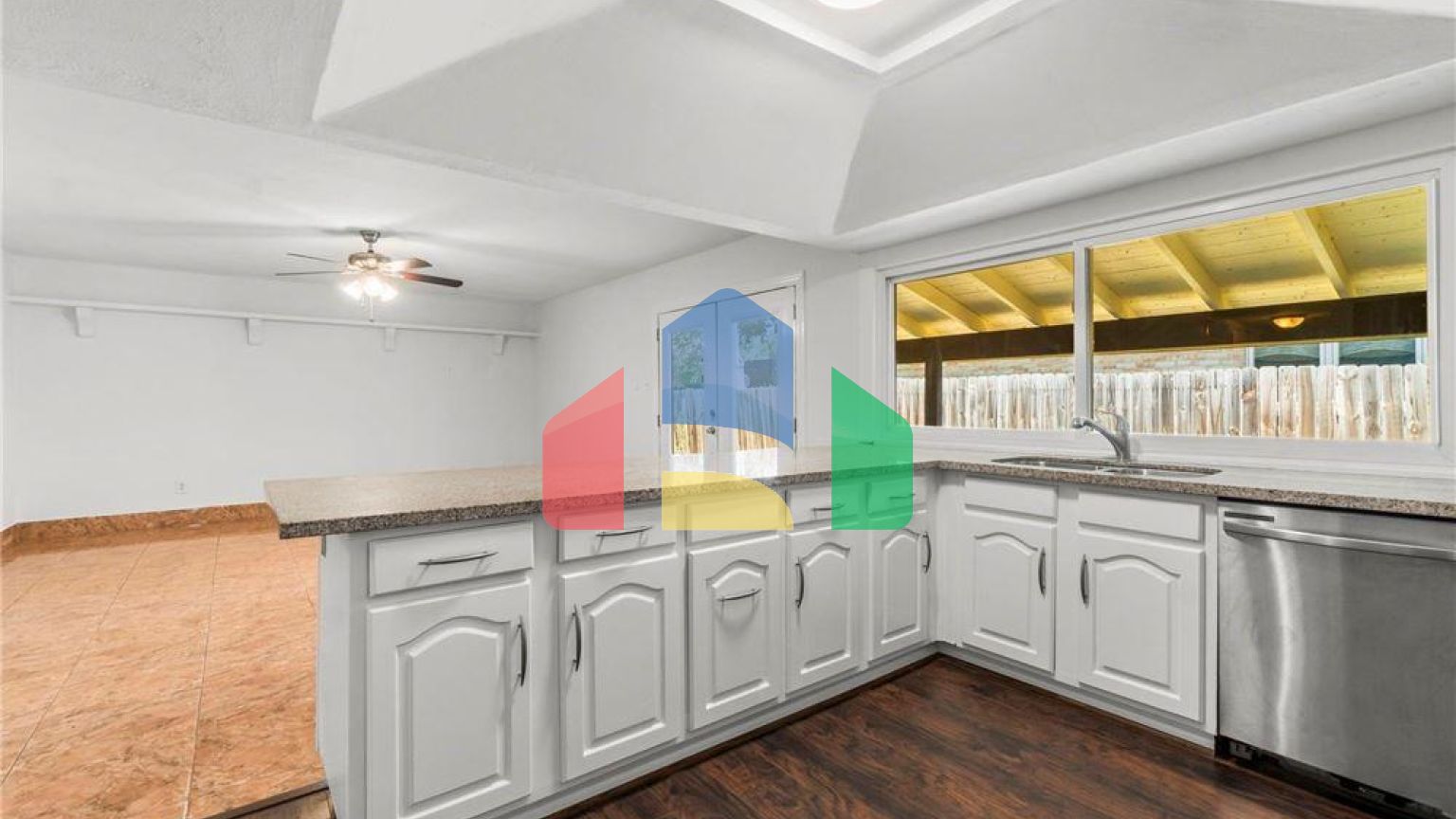 Residential - Single Family Home - Houston, Texas, United States - United States