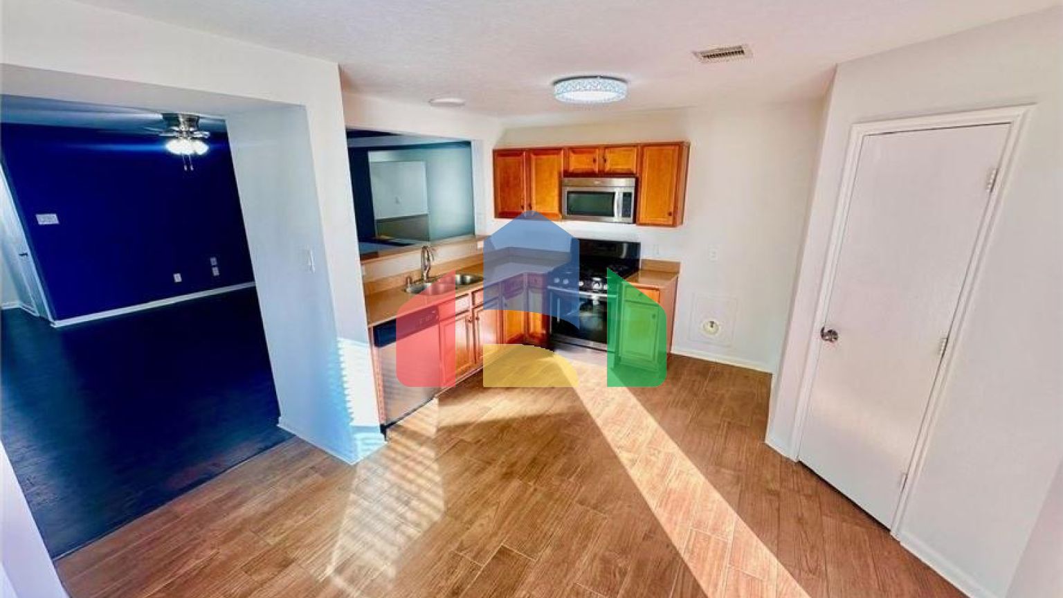 Residential - Single Family Home - Houston, Texas, United States - United States