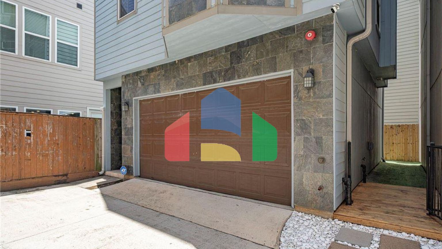 Residential - Single Family Home - Houston, Texas, United States - United States