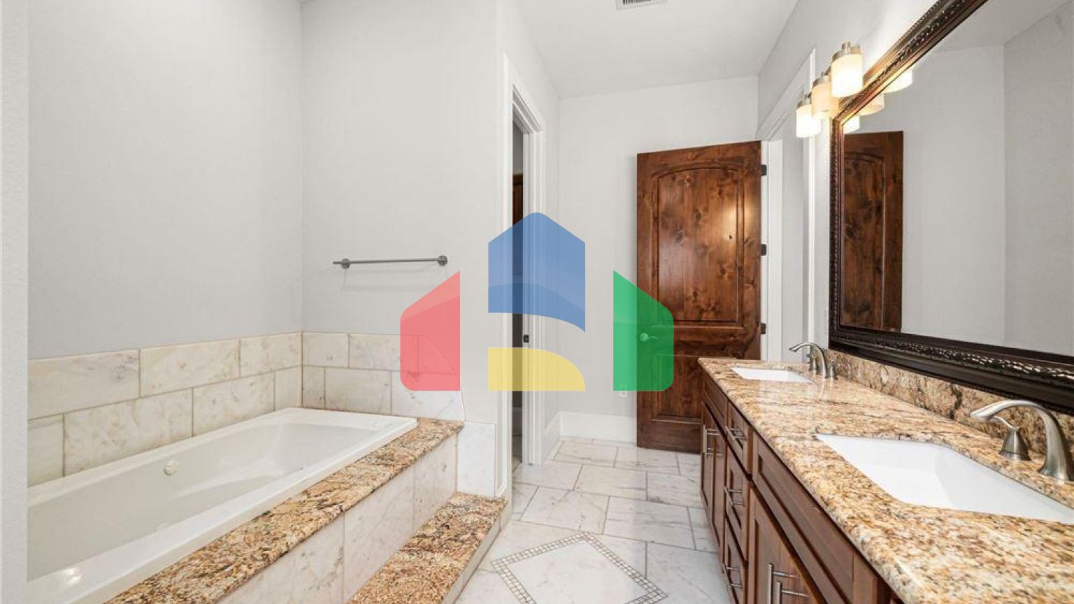 Residential - Single Family Home - Houston, Texas, United States - United States