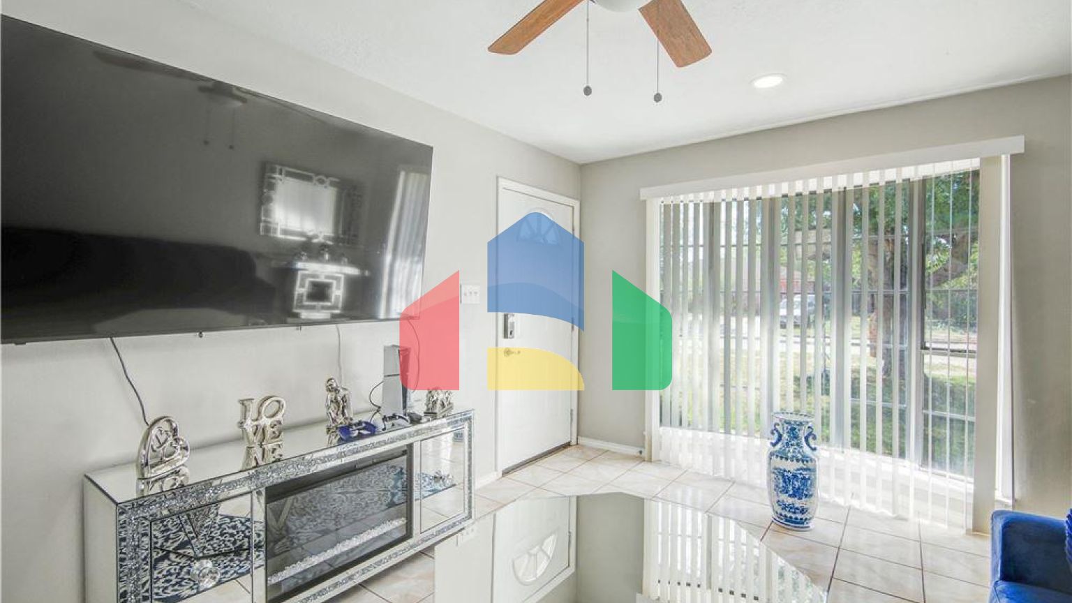 Residential - Single Family Home - Houston, Texas, United States - United States