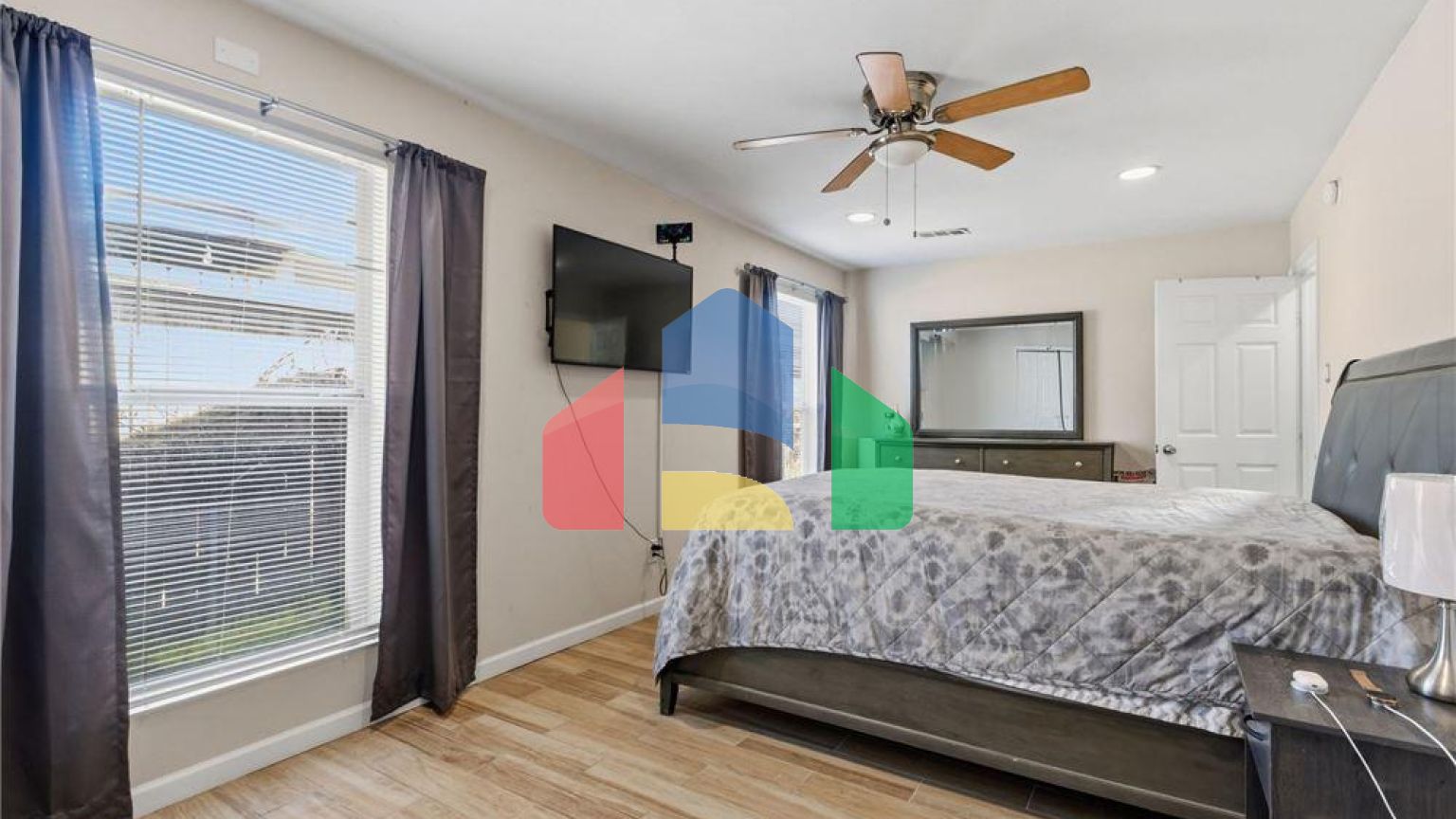 Residential - Single Family Home - Houston, Texas, United States - United States