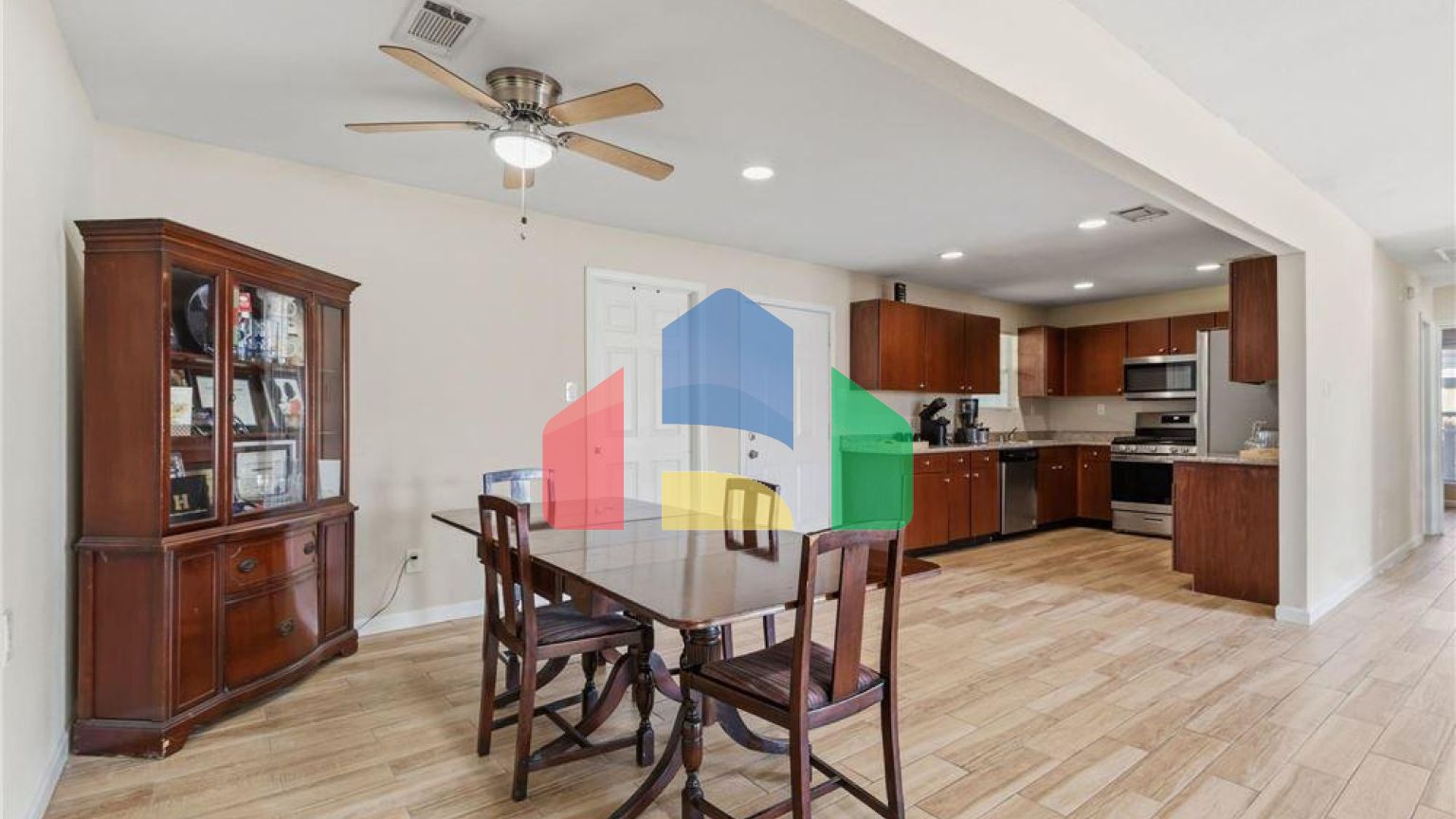 Residential - Single Family Home - Houston, Texas, United States - United States