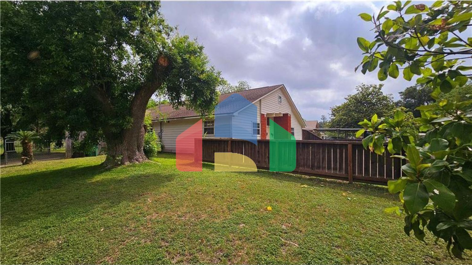 Residential - Single Family Home - Houston, Texas, United States - United States