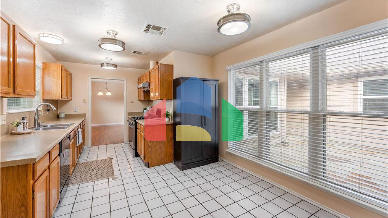 Residential - Single Family Home - Houston, Texas, United States - United States