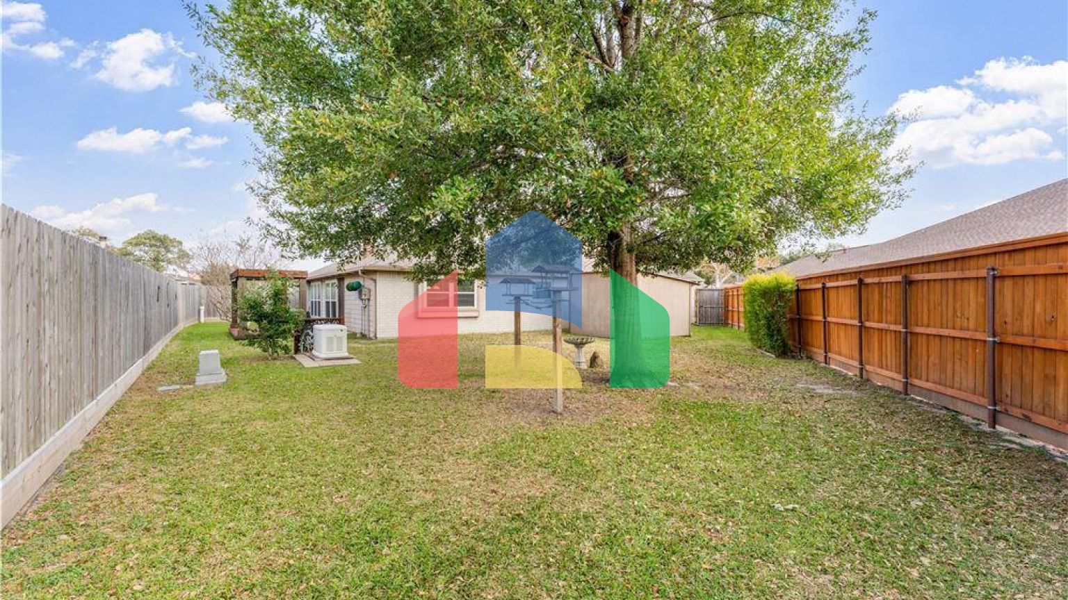 Residential - Single Family Home - Houston, Texas, United States - United States