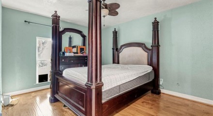 Residential - Single Family Home - Houston, Texas, United States - United States