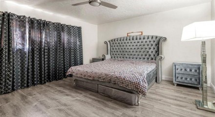 Residential - Single Family Home - Houston, Texas, United States - United States