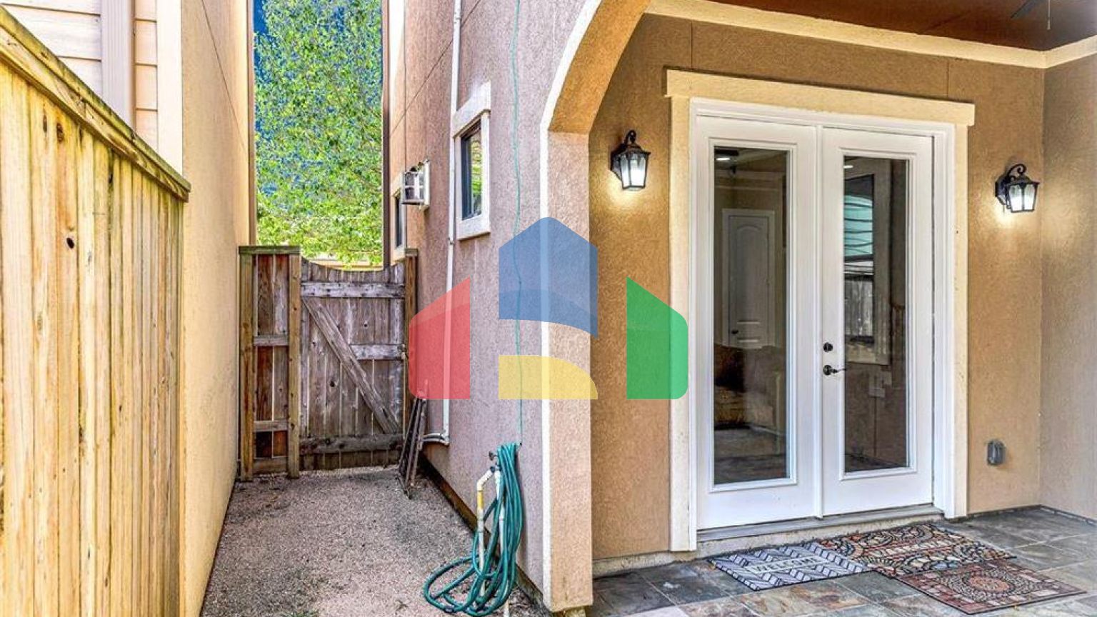 Residential - Single Family Home - Houston, Texas, United States - United States