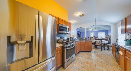 Residential - Single Family Home - Houston, Texas, United States - United States