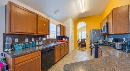 Residential - Single Family Home - Houston, Texas, United States - United States