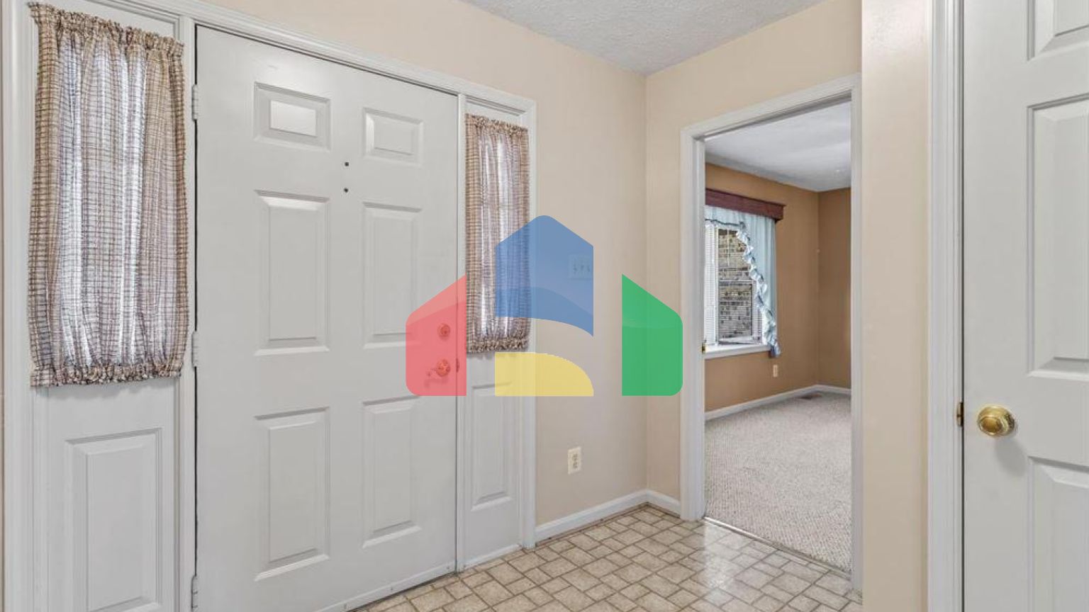 Residential - Single Family Home - White Plains, Maryland, United States - United States