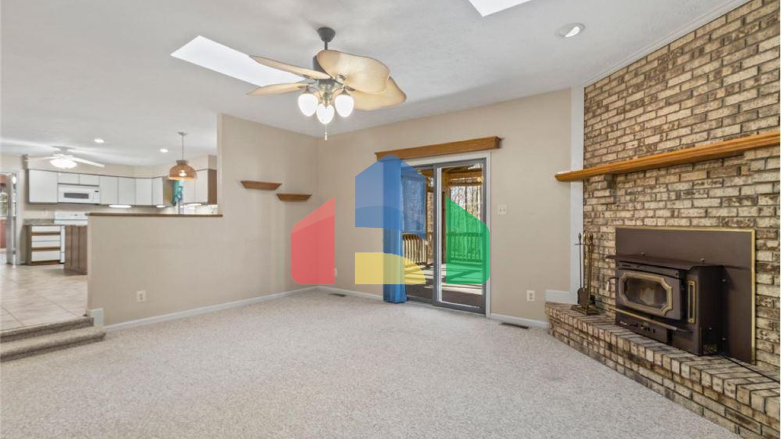 Residential - Single Family Home - White Plains, Maryland, United States - United States