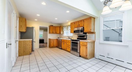 Residential - Single Family Home - White Plains, New York, United States - United States
