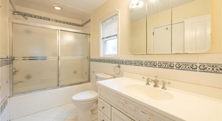 Residential - Single Family Home - White Plains, New York, United States - United States