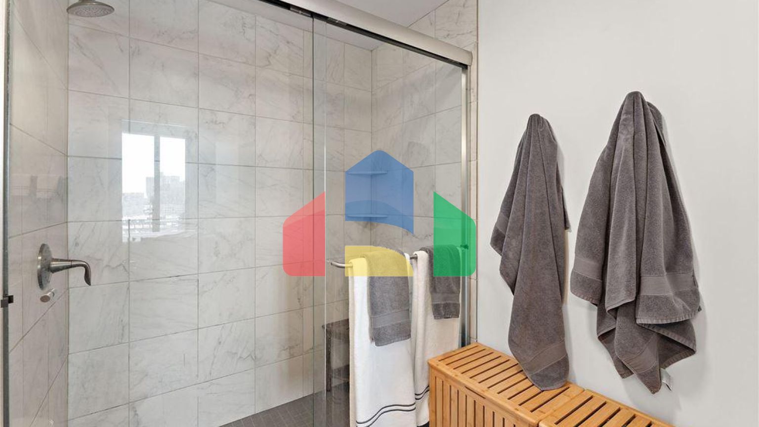 Residential - Condo/Apartment - Minneapolis, Minnesota, United States - United States