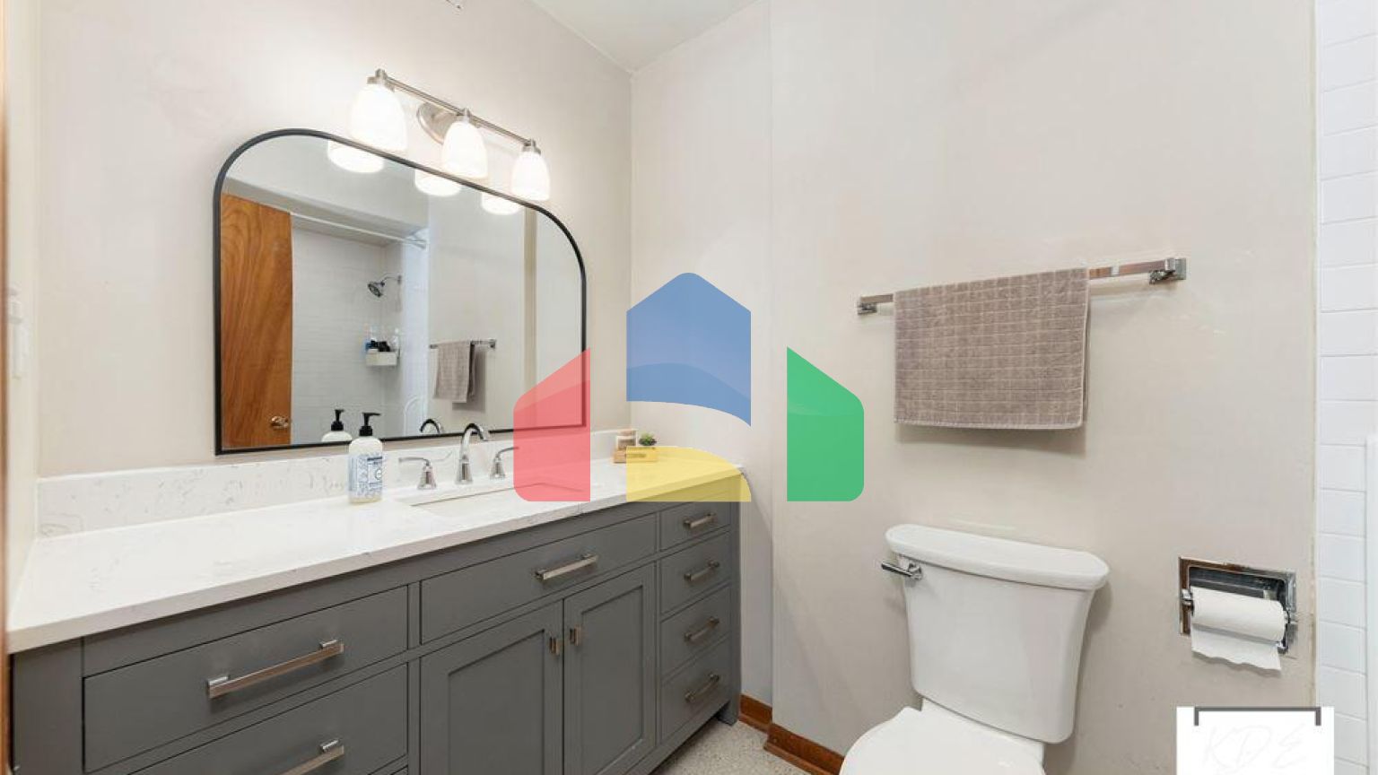 Residential - Single Family Home - Naperville, Illinois, United States - United States