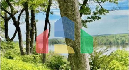 Residential - Single Family Home - Burlington, Iowa, United States - United States