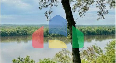 Residential - Single Family Home - Burlington, Iowa, United States - United States